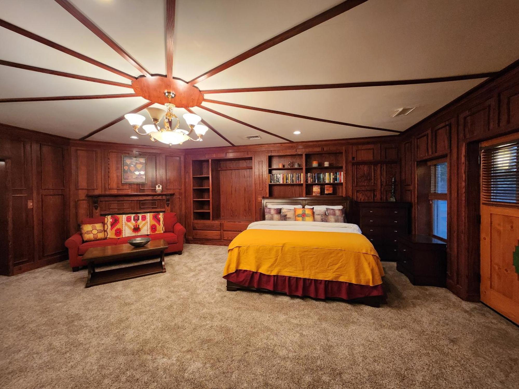 Red Mountain Manor Vineyard And Guesthouse Rio Rancho Chambre photo