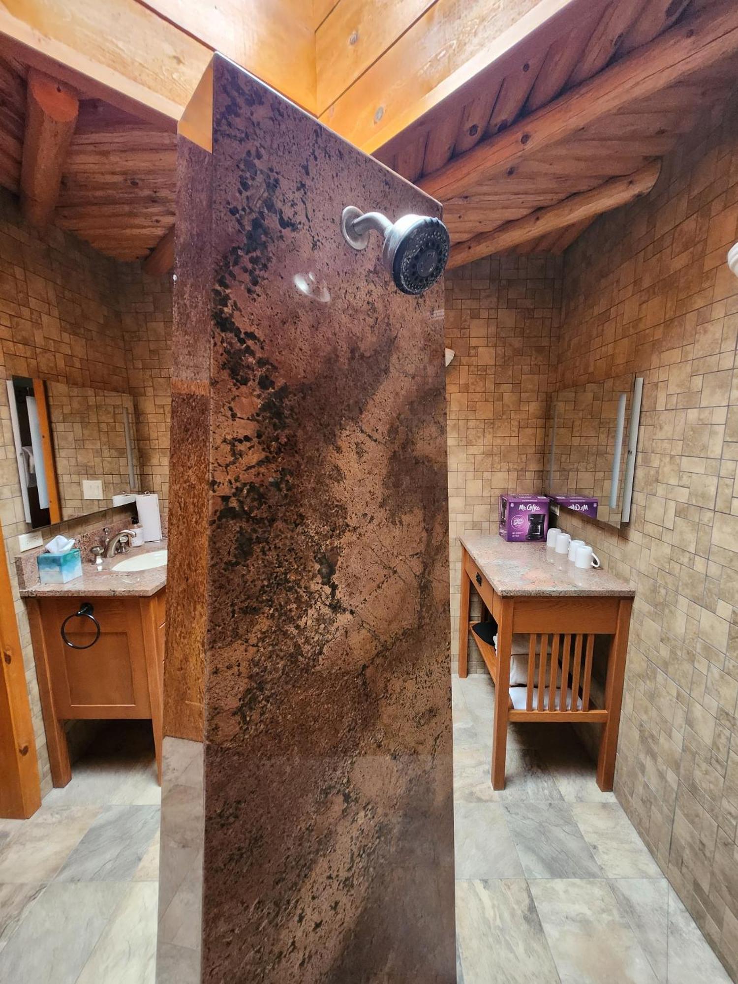 Red Mountain Manor Vineyard And Guesthouse Rio Rancho Chambre photo