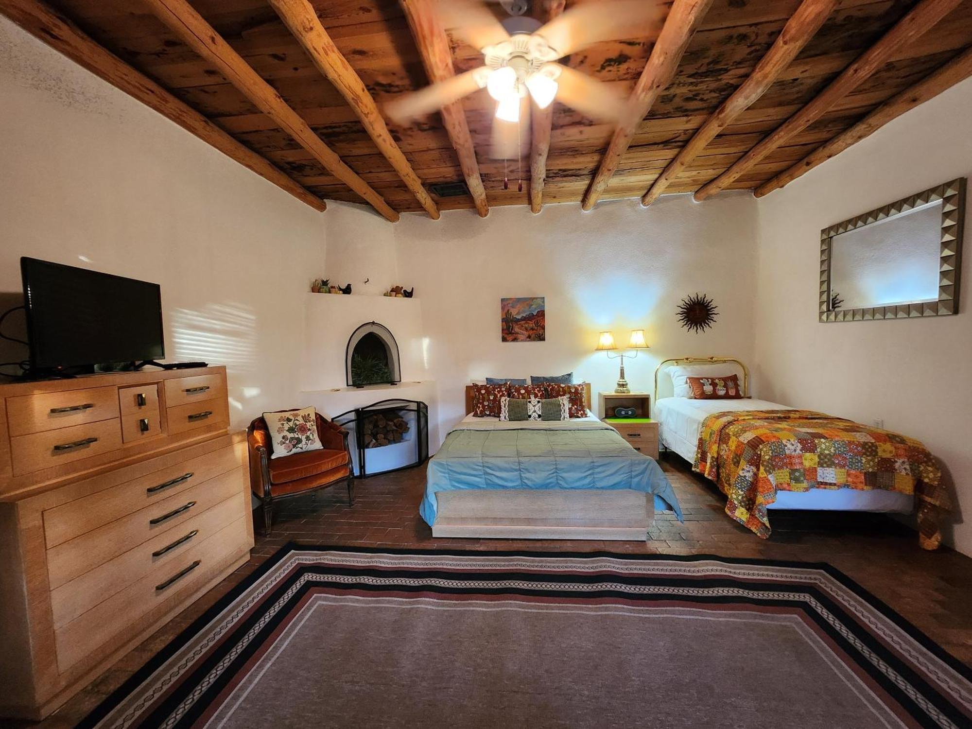 Red Mountain Manor Vineyard And Guesthouse Rio Rancho Extérieur photo