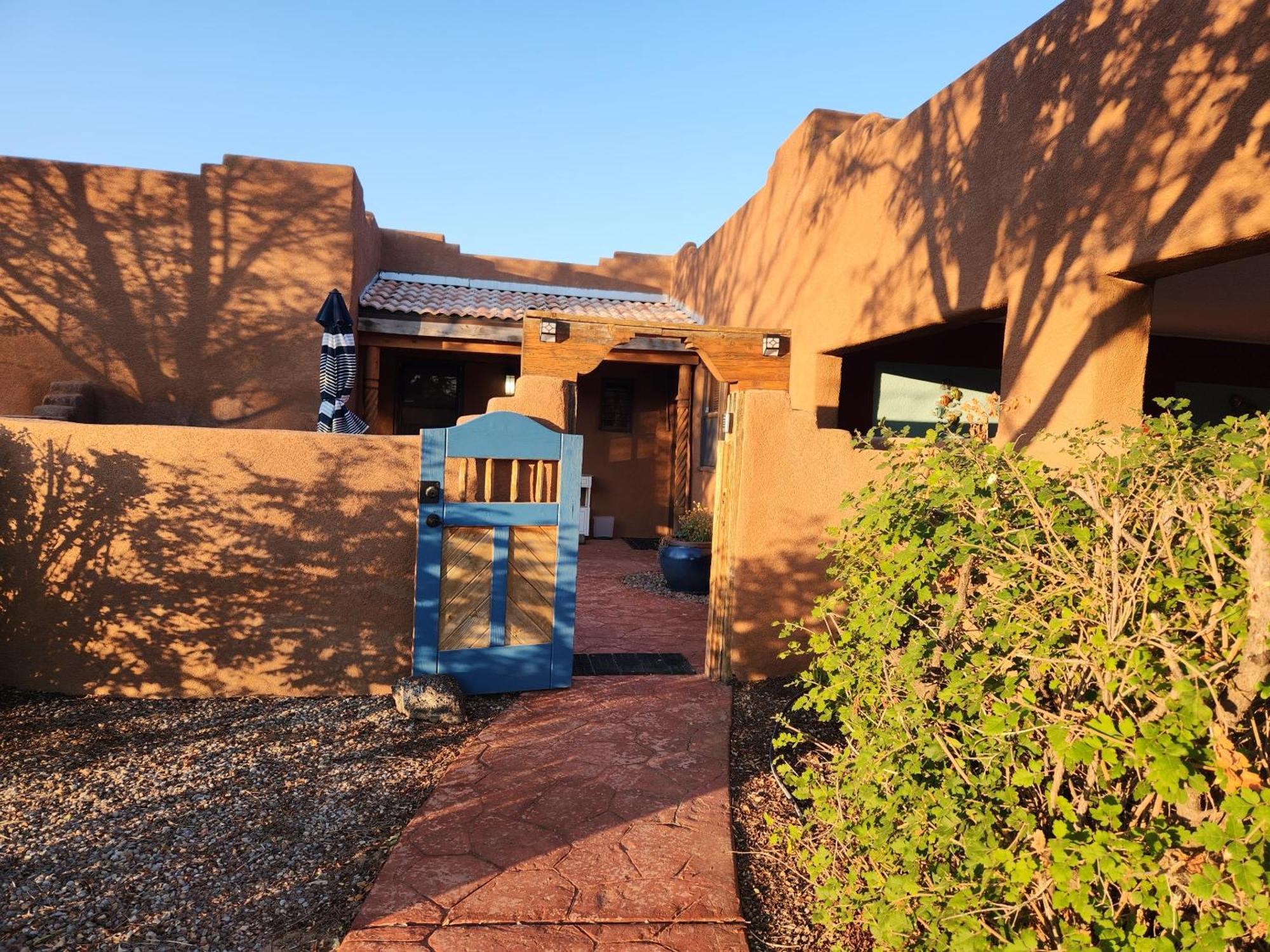 Red Mountain Manor Vineyard And Guesthouse Rio Rancho Extérieur photo